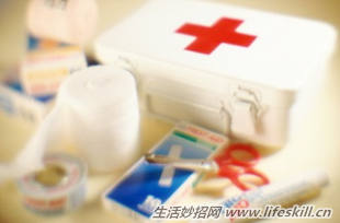 20个生活中的急救常识-医路上